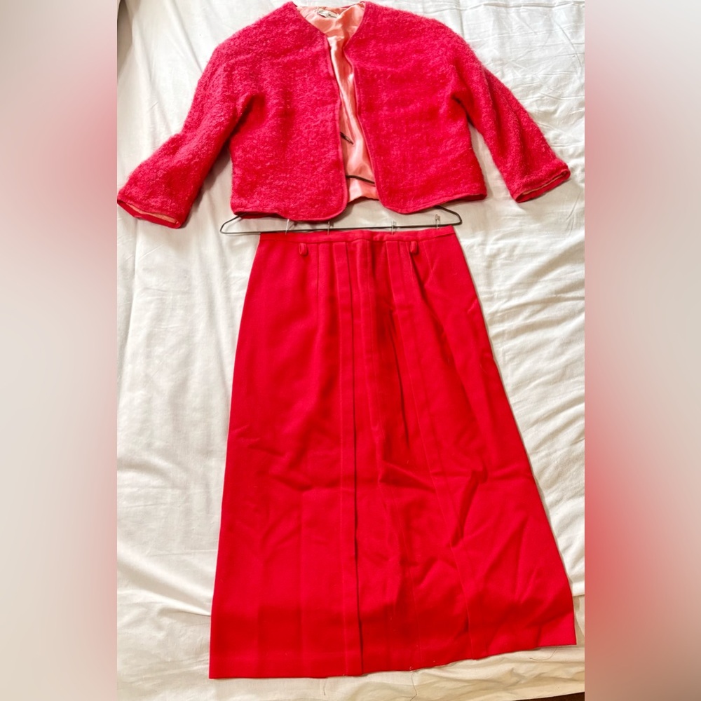 True vintage suit set pink Classic Pleated Pencil Style
